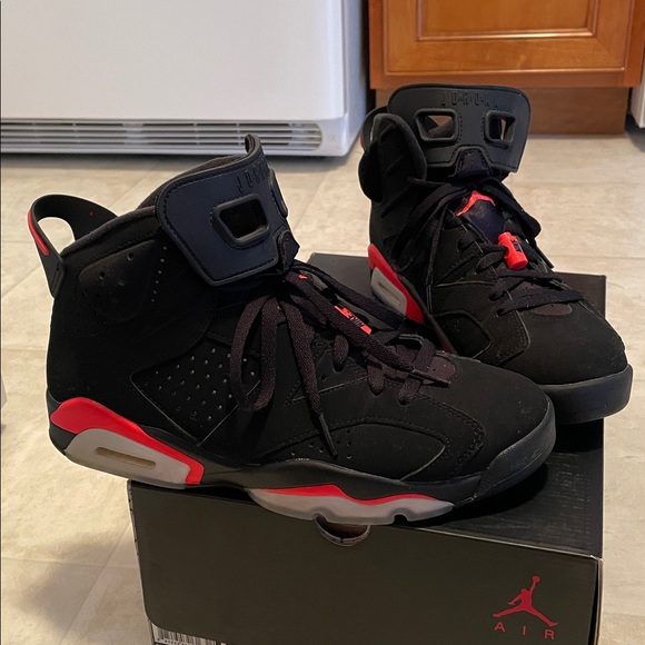 Nike Air Jordan 6 Retro size 10 men’s - Picture 16 of 16